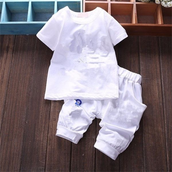 brand baby clothing designer newborn clothes summer baby girls and boys suits short sleeved t-shirt + shorts clothing sets y200803, White
brand baby clothing designer newborn clothes summer baby girls and boys suits short sleeved t-shirt + shorts clothing sets y200803, White