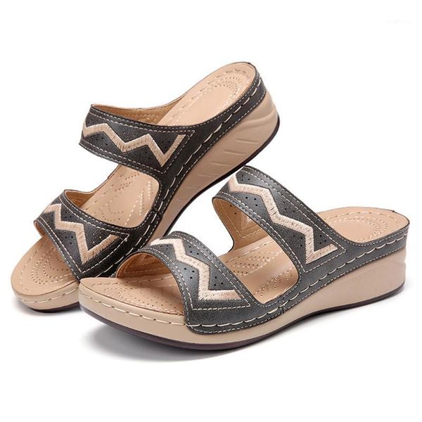hollow embroidery wedges platform sandals non-slip eva sole fashionable comfortable women casual daily summer slippers1, Black
hollow embroidery wedges platform sandals non-slip eva sole fashionable comfortable women casual daily summer slippers1, Black