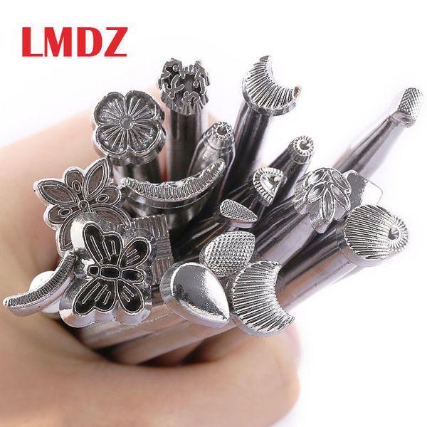 lmdz carving hand working saddle making engraving craft set leather printing leathercraft tools 1set(20pcs) q1106
lmdz carving hand working saddle making engraving craft set leather printing leathercraft tools 1set(20pcs) q1106