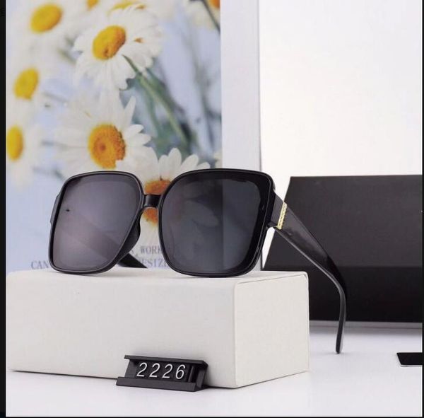 huyzhhd luxury errrzh fashion summer man woman designer sunglasses mens women luxury driving sunglasses uv400 6 color optional high quality, White;black
huyzhhd luxury errrzh fashion summer man woman designer sunglasses mens women luxury driving sunglasses uv400 6 color optional high quality, White;black
