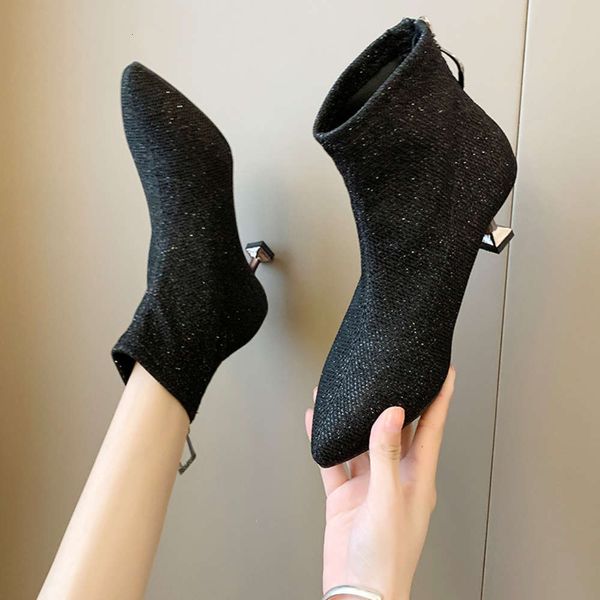 high short heeled thin elastic autumn winter 2020 new fat foot widened large women's boots 40-43, White;red
high short heeled thin elastic autumn winter 2020 new fat foot widened large women's boots 40-43, White;red