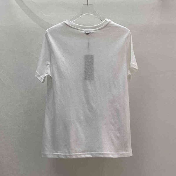 early spring holiday new product is decorated with flower printed short sleeved t-shirt category clothing outlet, White
early spring holiday new product is decorated with flower printed short sleeved t-shirt category clothing outlet, White