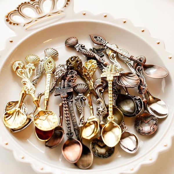 spoons 5pcs dessert vintage royal coffee spoonteaspoon metal carved fruit snack for kitchen dining bar flatware cutlery1
spoons 5pcs dessert vintage royal coffee spoonteaspoon metal carved fruit snack for kitchen dining bar flatware cutlery1