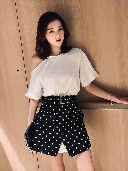 very fairy medium length t-shirt skirt summer women's net red two piece set of bottoming small shirt student minority foreign style top
very fairy medium length t-shirt skirt summer women's net red two piece set of bottoming small shirt student minority foreign style top
