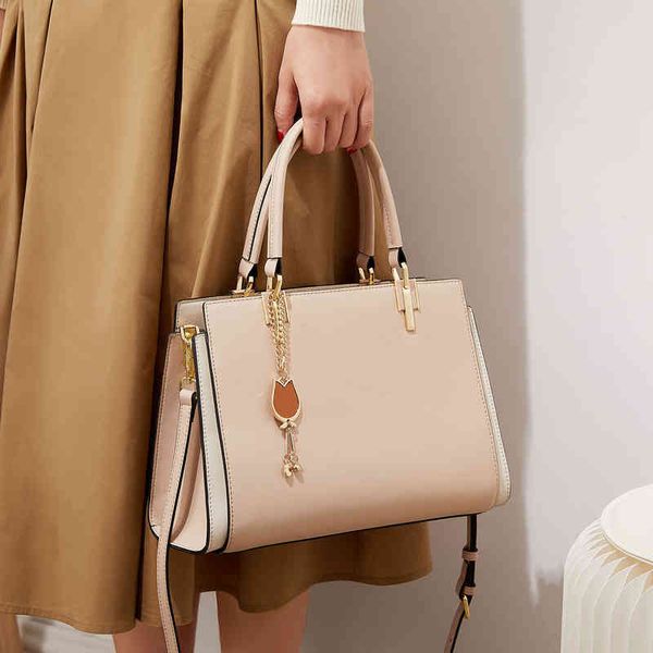 red dragonfly new style work commute exquisite gentle wind tote bag pink temperament 30-year-old 40-year-old one shoulder handbag
red dragonfly new style work commute exquisite gentle wind tote bag pink temperament 30-year-old 40-year-old one shoulder handbag