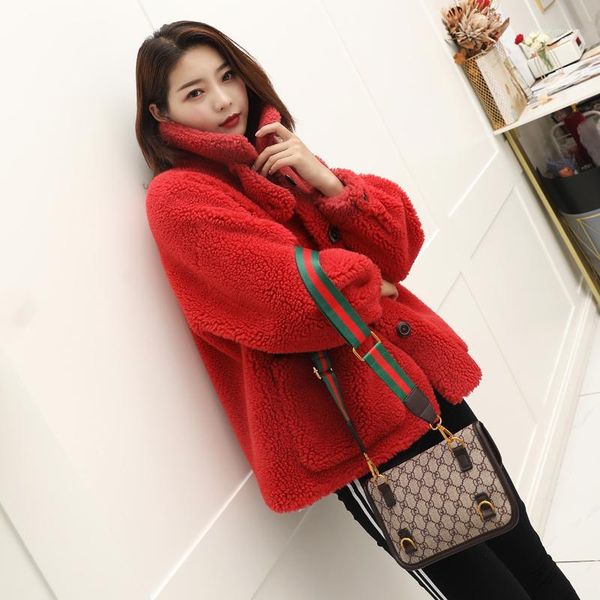 2020 new winter coat women turn-down collar faux lamb fur coat female casual solid thick warm fur jacket ladies overcoat d1341, Black
2020 new winter coat women turn-down collar faux lamb fur coat female casual solid thick warm fur jacket ladies overcoat d1341, Black