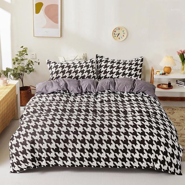 2021 new bedding set classic 4pcs/set bed linen duvet cover set bed sheet pillowcase comforter bedding sets1
2021 new bedding set classic 4pcs/set bed linen duvet cover set bed sheet pillowcase comforter bedding sets1