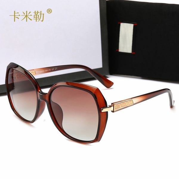 new polarizer trend color film reflective women's round frame sunglasses 22033 kml-designer, White;black
new polarizer trend color film reflective women's round frame sunglasses 22033 kml-designer, White;black