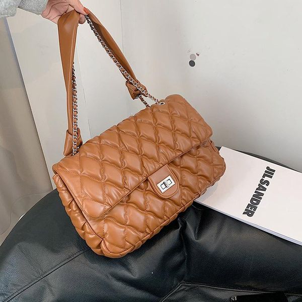 shoulder bags niche design large-capacity handbags fall/winter chain rhombus messenger bag square underarm width 35cm
shoulder bags niche design large-capacity handbags fall/winter chain rhombus messenger bag square underarm width 35cm
