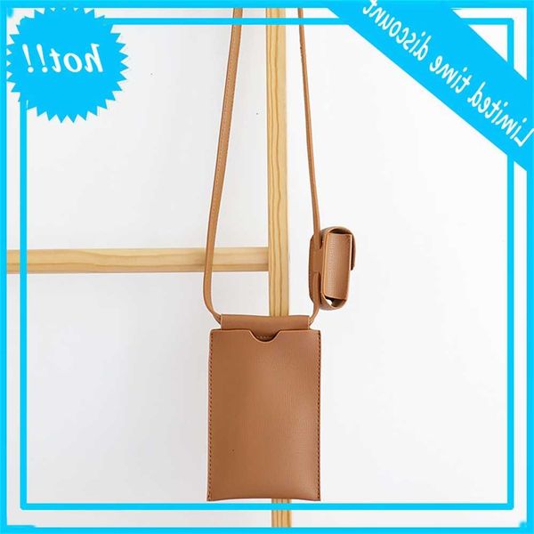 korean version simple small fresh single shoulder leisure forest literature vertical mobile phone bag versatile fashion foreign style
korean version simple small fresh single shoulder leisure forest literature vertical mobile phone bag versatile fashion foreign style