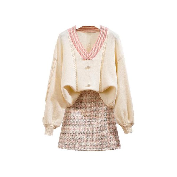 languid sweater suits new winter wind v-neck knitting coat loose sweater sweet plaid skirts two-piece outfit, Gray
languid sweater suits new winter wind v-neck knitting coat loose sweater sweet plaid skirts two-piece outfit, Gray