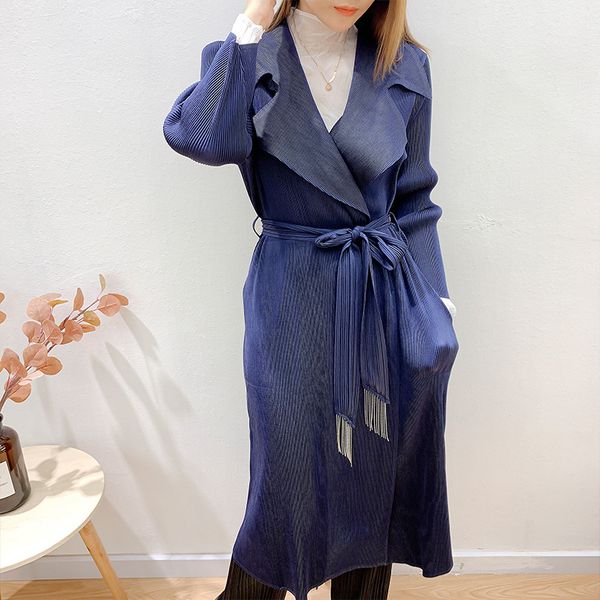 lanmrem pleated trench coat 2020 autumn new mid-length bandage waist lapel slimming temperament lapel cardigan windbreaker yk034 1031, Tan;black
lanmrem pleated trench coat 2020 autumn new mid-length bandage waist lapel slimming temperament lapel cardigan windbreaker yk034 1031, Tan;black
