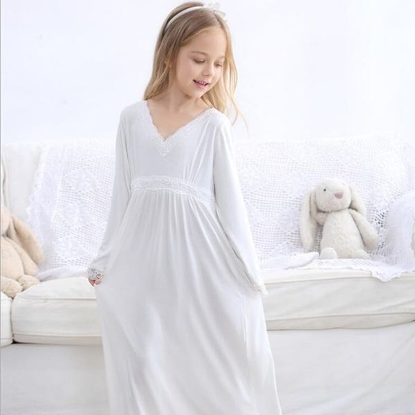 spring girls white v collar lace long sleeve night dress kids long nightgown for girl 201104, Blue;red
spring girls white v collar lace long sleeve night dress kids long nightgown for girl 201104, Blue;red