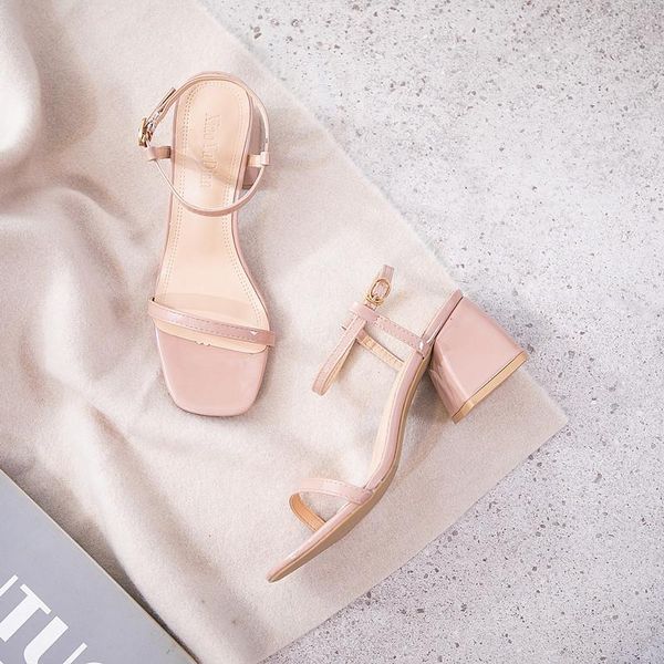 управление лакированной кожи твердый открытый носок slingback женщина насосы корейских студентов сандалии пряжки группа коренастый высокие к, Black
управление лакированной кожи твердый открытый носок slingback женщина насосы корейских студентов сандалии пряжки группа коренастый высокие к, Black