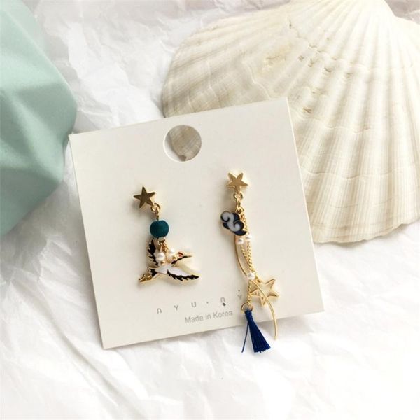 fashion lady cute cartoon cranes asymmetric clouds stud earrings earrings creative women geometric jewelry accessories, Golden;silver
fashion lady cute cartoon cranes asymmetric clouds stud earrings earrings creative women geometric jewelry accessories, Golden;silver