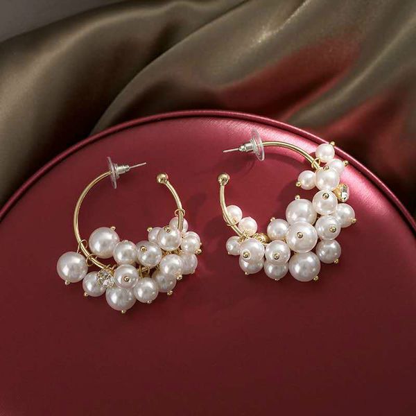 european and american fashion exaggerated large ring internet earrings 925 silver needle c- shaped circles pearl rhinestone earrings, Golden
european and american fashion exaggerated large ring internet earrings 925 silver needle c- shaped circles pearl rhinestone earrings, Golden