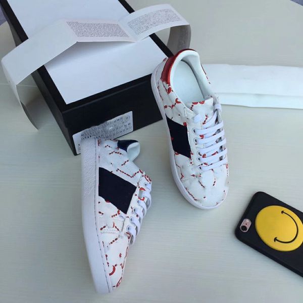 2021 bee kids shoes for girls red black white leather loafers ace sneakers for kids christmas star flat bottom sneakers dkids shoes, Black;red
2021 bee kids shoes for girls red black white leather loafers ace sneakers for kids christmas star flat bottom sneakers dkids shoes, Black;red