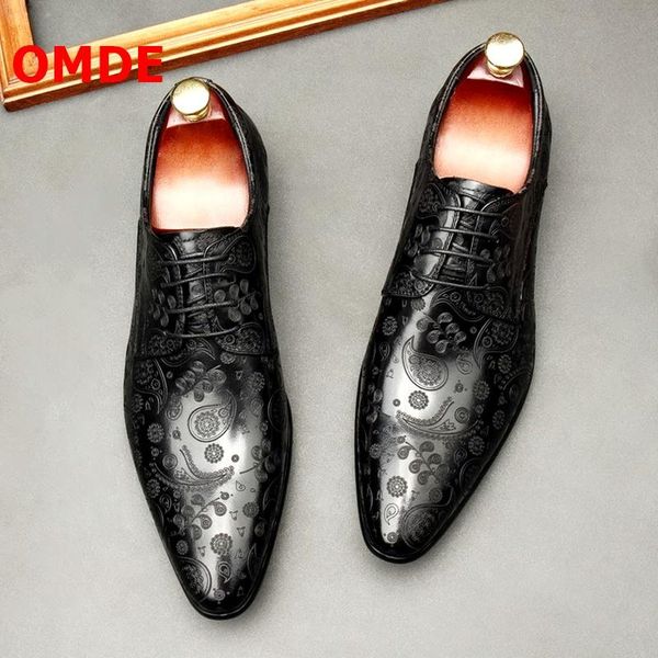 omde laser carving black genuine leather shoes oxford shoes pointed toe dress wingtip men leather dress formal
omde laser carving black genuine leather shoes oxford shoes pointed toe dress wingtip men leather dress formal