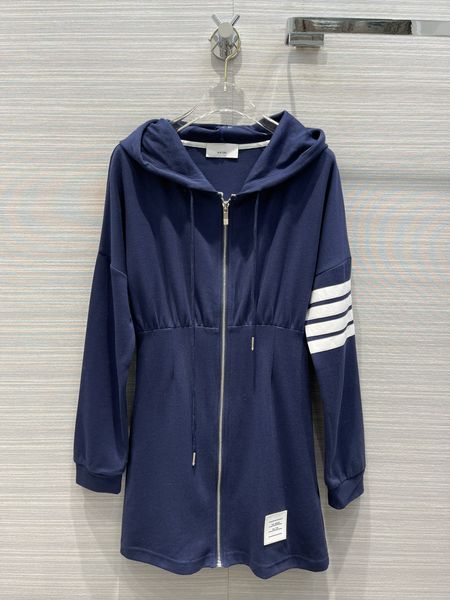 2021 spring long sleeve hooded print fashion milan runway dress designer dress brand same style dress 1227-36, Black
2021 spring long sleeve hooded print fashion milan runway dress designer dress brand same style dress 1227-36, Black