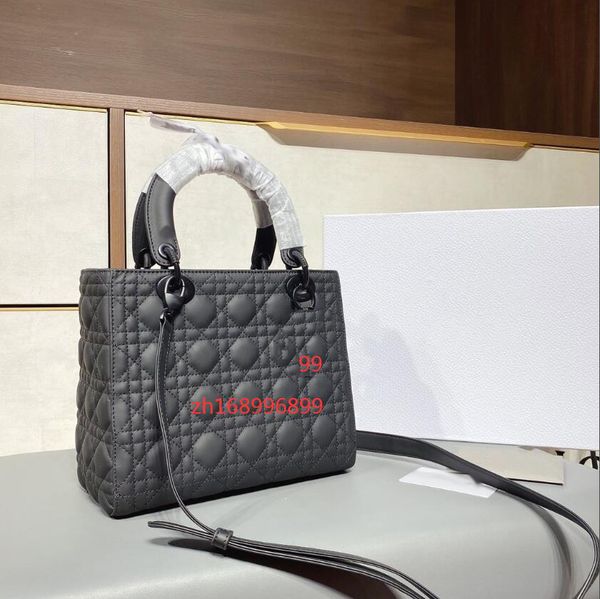 2021 new classical designer handbags women shoulder handbag colors feminina clutch tote lady bags messenger bag purse shopping tote
2021 new classical designer handbags women shoulder handbag colors feminina clutch tote lady bags messenger bag purse shopping tote