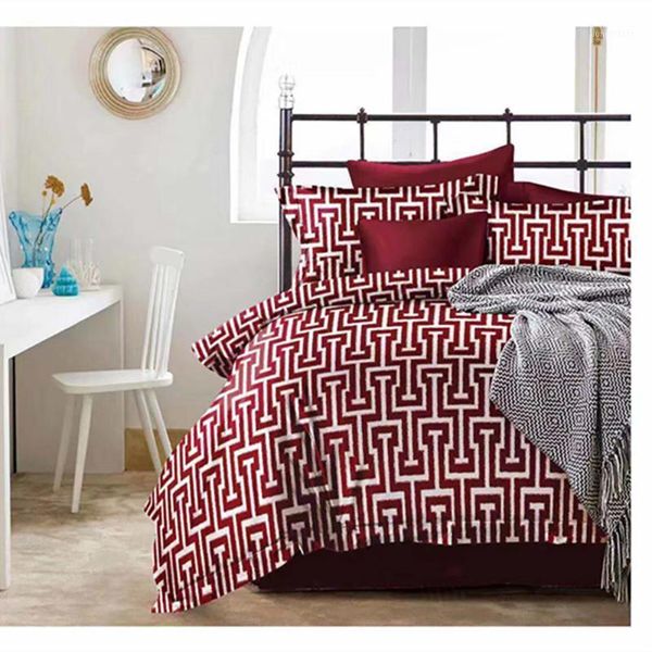 thumbedding king size bedding set high end fashion classic red duvet cover twin full single double unique design bed set1
thumbedding king size bedding set high end fashion classic red duvet cover twin full single double unique design bed set1