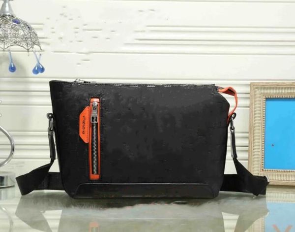 2021fashion women and men district messenger bag shoulder handbag women cross body bag fashion real leathe shoulder bag cross bo
2021fashion women and men district messenger bag shoulder handbag women cross body bag fashion real leathe shoulder bag cross bo