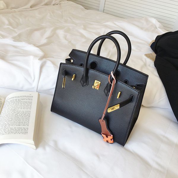 hand print advanced mini milk shake new fashion autumn and winter atmosphere portable one shoulder messenger bag
hand print advanced mini milk shake new fashion autumn and winter atmosphere portable one shoulder messenger bag