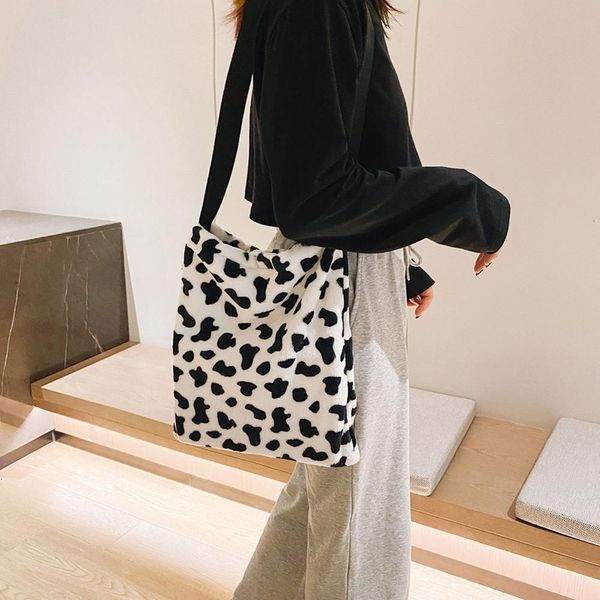 cute milk cow printed shoulder bags womens fashion large books crossbody bag new girls students large capacity messenger bags
cute milk cow printed shoulder bags womens fashion large books crossbody bag new girls students large capacity messenger bags