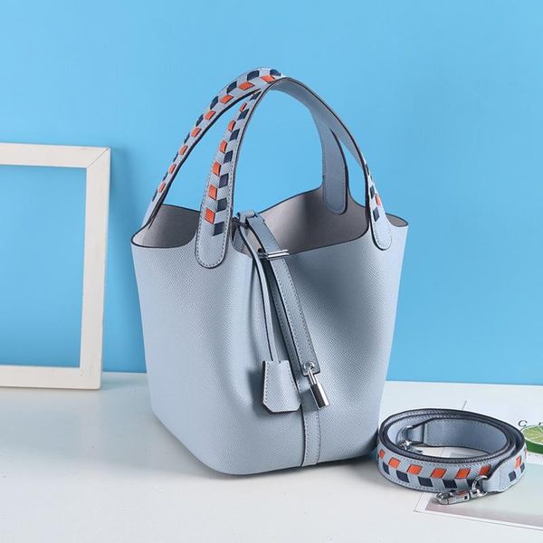 2020 new hand rub pattern leather vegetable basket bag hand bill of lading shoulder color women's fashion leather bucket bag
2020 new hand rub pattern leather vegetable basket bag hand bill of lading shoulder color women's fashion leather bucket bag