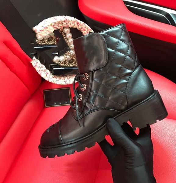 original style chaneibrands 2020 new women genuine leather black jacquard stitching martin boots short rider boots high-shoes
original style chaneibrands 2020 new women genuine leather black jacquard stitching martin boots short rider boots high-shoes