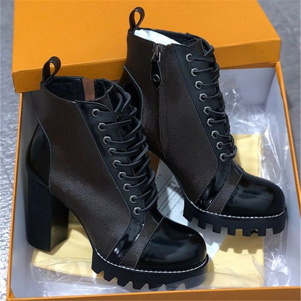 Women Snow Boots World Tour Desert Booots 5cm Heel Medal Martin Platform Boots Spaceship Ankle Flamingos Boots Heavy Duty Soles With box, Black
Women Snow Boots World Tour Desert Booots 5cm Heel Medal Martin Platform Boots Spaceship Ankle Flamingos Boots Heavy Duty Soles With box, Black