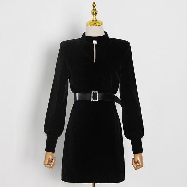 new 2021 ladies autumn and winter fashion and elegant dark black pearl buckle lantern long sleeved lace up waist mini bag hip dr, Black;gray
new 2021 ladies autumn and winter fashion and elegant dark black pearl buckle lantern long sleeved lace up waist mini bag hip dr, Black;gray
