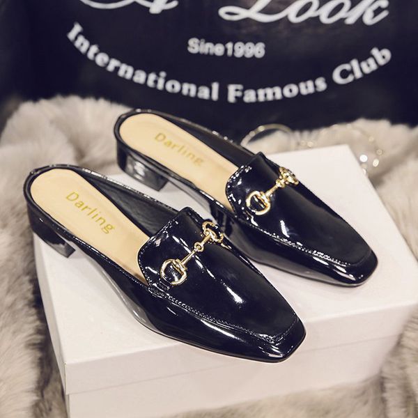 2020 brand designer women slippers slip on mules low heel casual shoes british buckle slides square toe heels summer footwear x1020, Black
2020 brand designer women slippers slip on mules low heel casual shoes british buckle slides square toe heels summer footwear x1020, Black