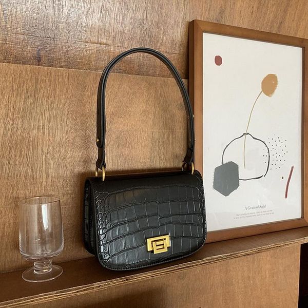 2021 crocodile alligator underarm bag women's female vintage messenger bag stone pattern flap lock shoulder desig
2021 crocodile alligator underarm bag women's female vintage messenger bag stone pattern flap lock shoulder desig
