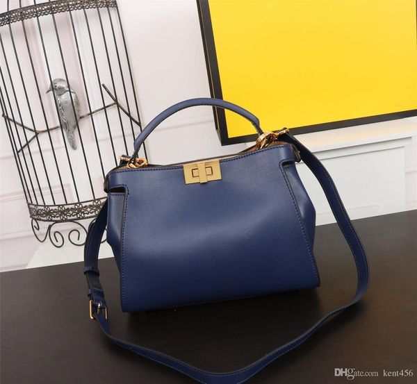 european and american shoulder bags designer handbags .female bag.lock buckle contracted atmospheric handbag.worldwide shipping
european and american shoulder bags designer handbags .female bag.lock buckle contracted atmospheric handbag.worldwide shipping
