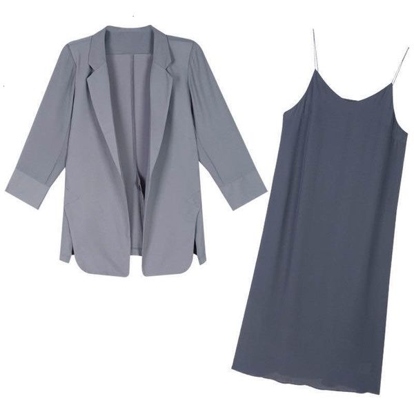 2021 new unique/suit size large small dress tender fragrance feminine spring show thin skirt with suspend suit of two pieces je49, White;black
2021 new unique/suit size large small dress tender fragrance feminine spring show thin skirt with suspend suit of two pieces je49, White;black