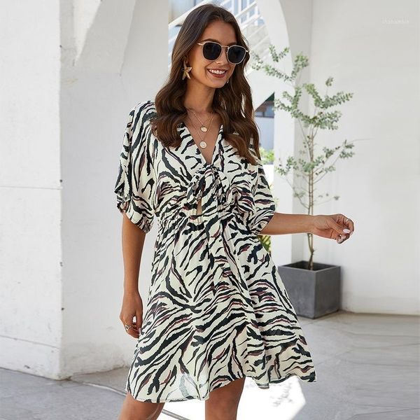 2020 casual wrap women leopard dress summer short sleeve a-line animal print vintage dress1, Black;gray
2020 casual wrap women leopard dress summer short sleeve a-line animal print vintage dress1, Black;gray