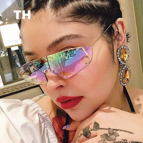 2021 luxurious women sunglasses women fashion glasses luxury sunglasses vintage ocean lenses sun glasses gafas de sol mujer, White;black
2021 luxurious women sunglasses women fashion glasses luxury sunglasses vintage ocean lenses sun glasses gafas de sol mujer, White;black