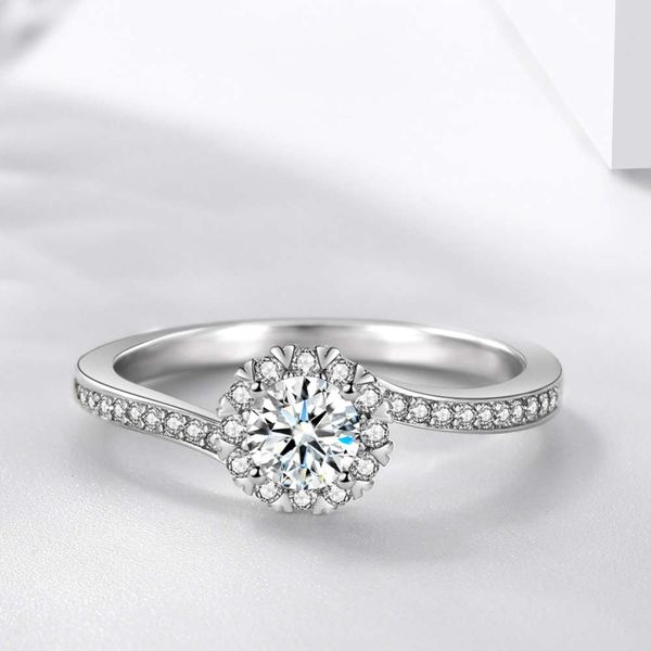 Luxurys Designers Fashion Jz455 twist arm small bud micro inlay simulation 50 cent women's ring with close set first flower diamond ring, Silver
Luxurys Designers Fashion Jz455 twist arm small bud micro inlay simulation 50 cent women's ring with close set first flower diamond ring, Silver