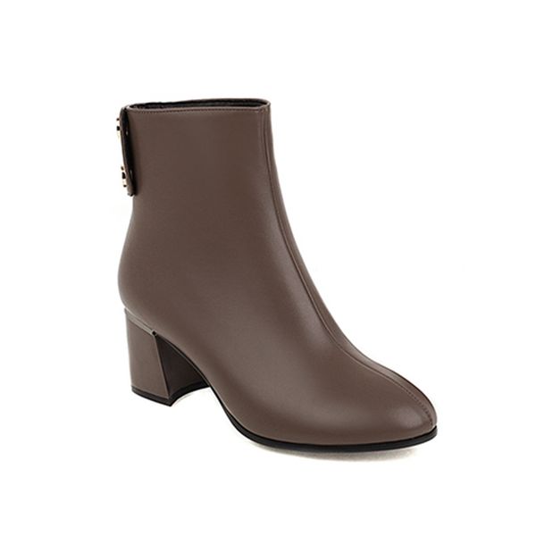 2021 the new casual style round toe ankle fashion white khaki rivets black high heels robust riding boots big size women's shoes el24
2021 the new casual style round toe ankle fashion white khaki rivets black high heels robust riding boots big size women's shoes el24