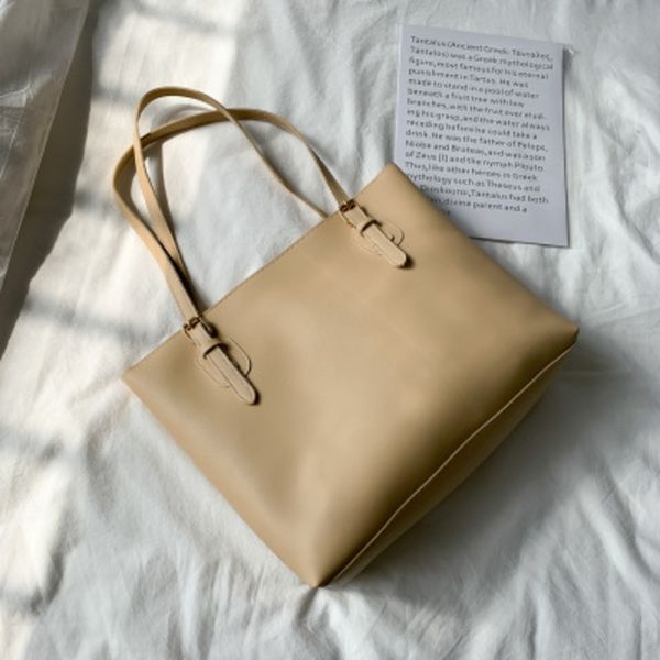 high capacity women 2020 hand handbagcarry bag handbagfashionable new fashion korean version versatile fashion simple one shoulder portable
high capacity women 2020 hand handbagcarry bag handbagfashionable new fashion korean version versatile fashion simple one shoulder portable