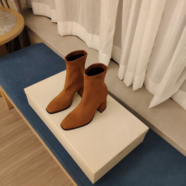 luxury 2020 new winter women's large heel square head full leather and elastic suede 8.5cm, Black 
luxury 2020 new winter women's large heel square head full leather and elastic suede 8.5cm, Black