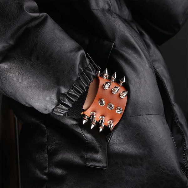 2020 fashion punk gothic bracelet rock three row metal cone rivet leather wristband bangle wide cuff bracelet charm qyliul, White 
2020 fashion punk gothic bracelet rock three row metal cone rivet leather wristband bangle wide cuff bracelet charm qyliul, White