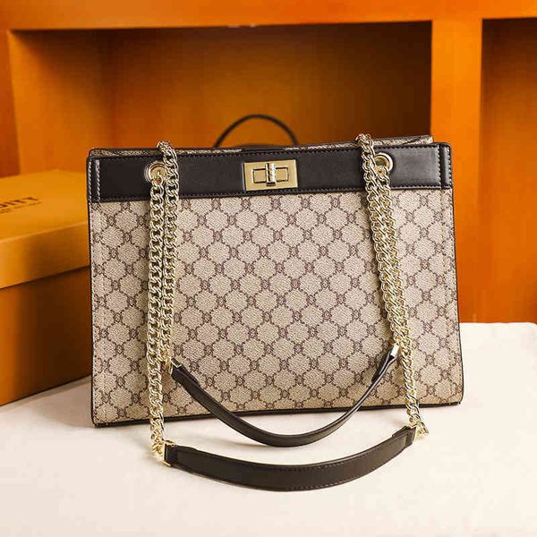 2022 latest handbag factory store on hong kong women's chain high capacity senior feeling old flower bags
2022 latest handbag factory store on hong kong women's chain high capacity senior feeling old flower bags
