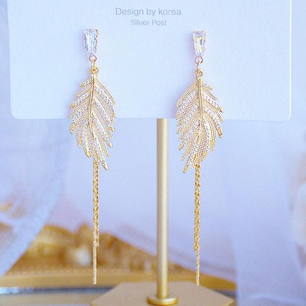 stud fashion exquisite design simulated pearls leaf feather flowers earrings for women wedding bohemia jewelry accessories, Golden;silver
stud fashion exquisite design simulated pearls leaf feather flowers earrings for women wedding bohemia jewelry accessories, Golden;silver