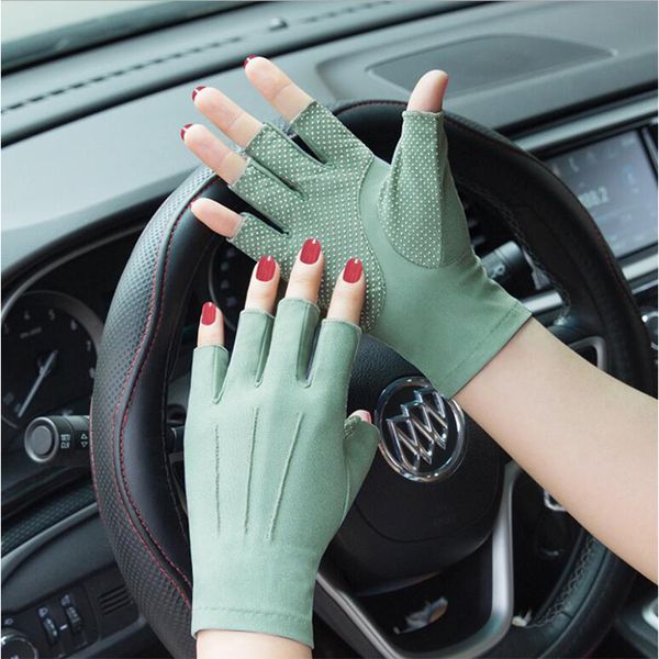 bicycle touch screen summer ice silk sun protection fishing non-slip half-finger ladies gloves, Blue;gray
bicycle touch screen summer ice silk sun protection fishing non-slip half-finger ladies gloves, Blue;gray