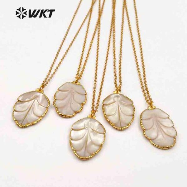 chains wt-jn057 wkt natural shell necklace leaf shape pendant with gold metal trim 18"inch chain for women jewelry making, Silver
chains wt-jn057 wkt natural shell necklace leaf shape pendant with gold metal trim 18"inch chain for women jewelry making, Silver