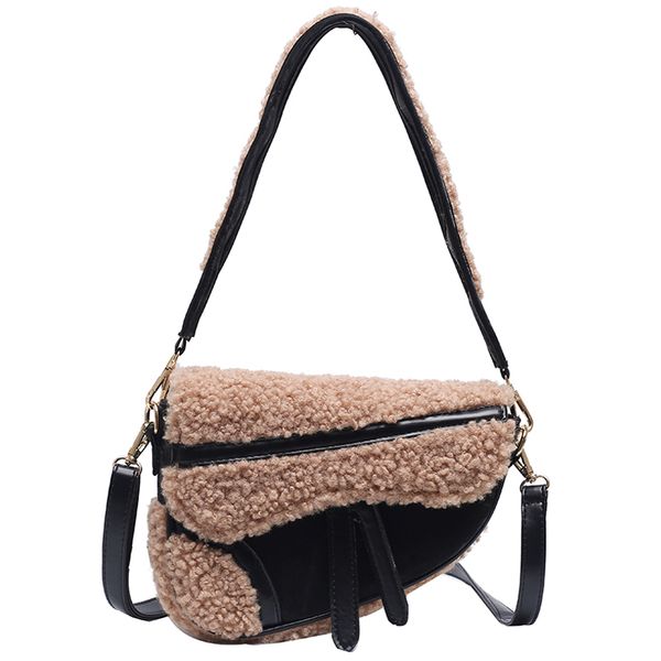 2020 new design furry cross body bags for girls and ladies plush pouch bags fashion underarm saddle
2020 new design furry cross body bags for girls and ladies plush pouch bags fashion underarm saddle