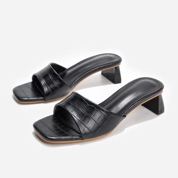 fashion design square toe soft slippers mules shoes womens slides concise snake print leather sandals party low heels black1, Black
fashion design square toe soft slippers mules shoes womens slides concise snake print leather sandals party low heels black1, Black