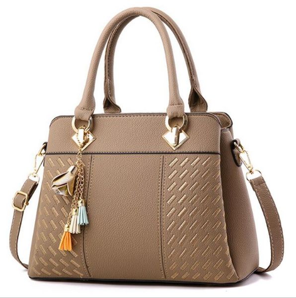 hbp 2021 bag lady big handbag shoulder fashion messenger simple women wild atmosphere
hbp 2021 bag lady big handbag shoulder fashion messenger simple women wild atmosphere